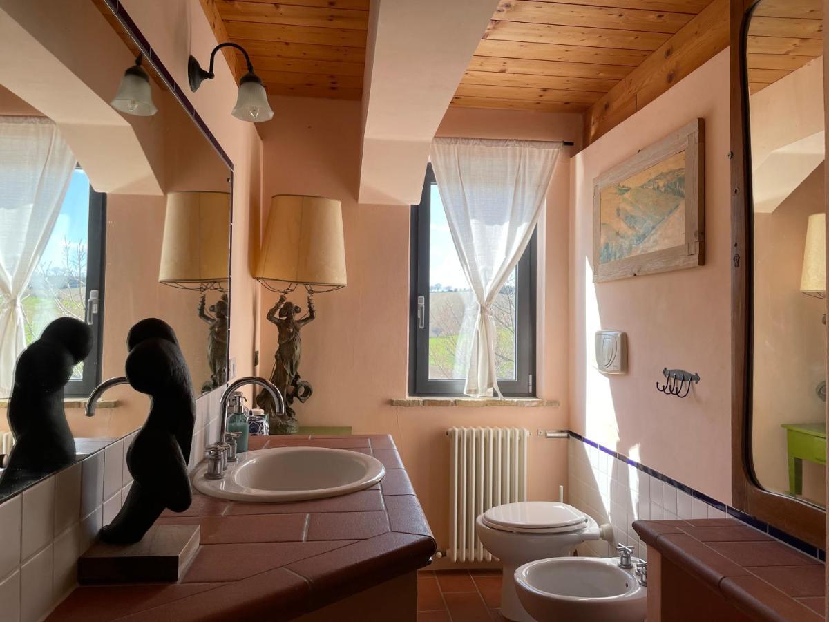 "La Casa Degli Ulivi Art B&B" Trecastelli Exterior foto